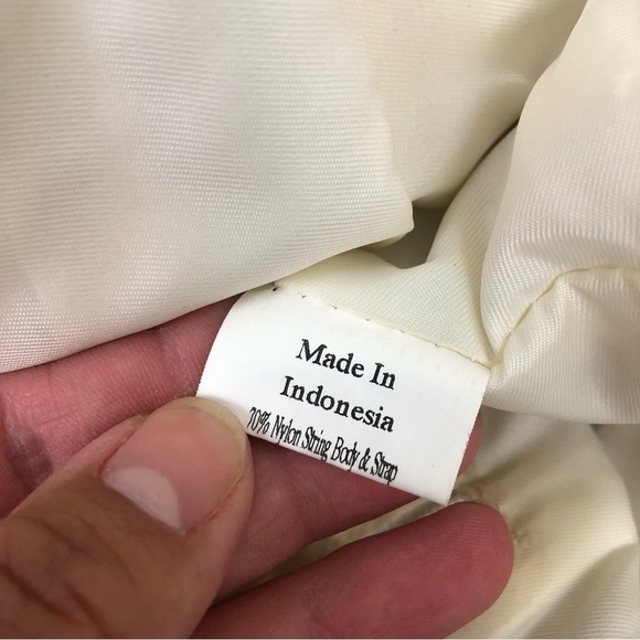 The Sak Crochet Hand Bag Elliott Lucca Collection - Picture 13 of 14